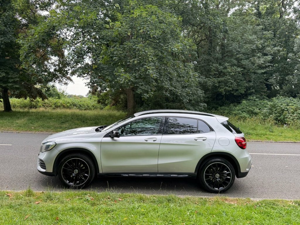 Mercedes-Benz GLA Class 2.1L Amg Line Silver #4
