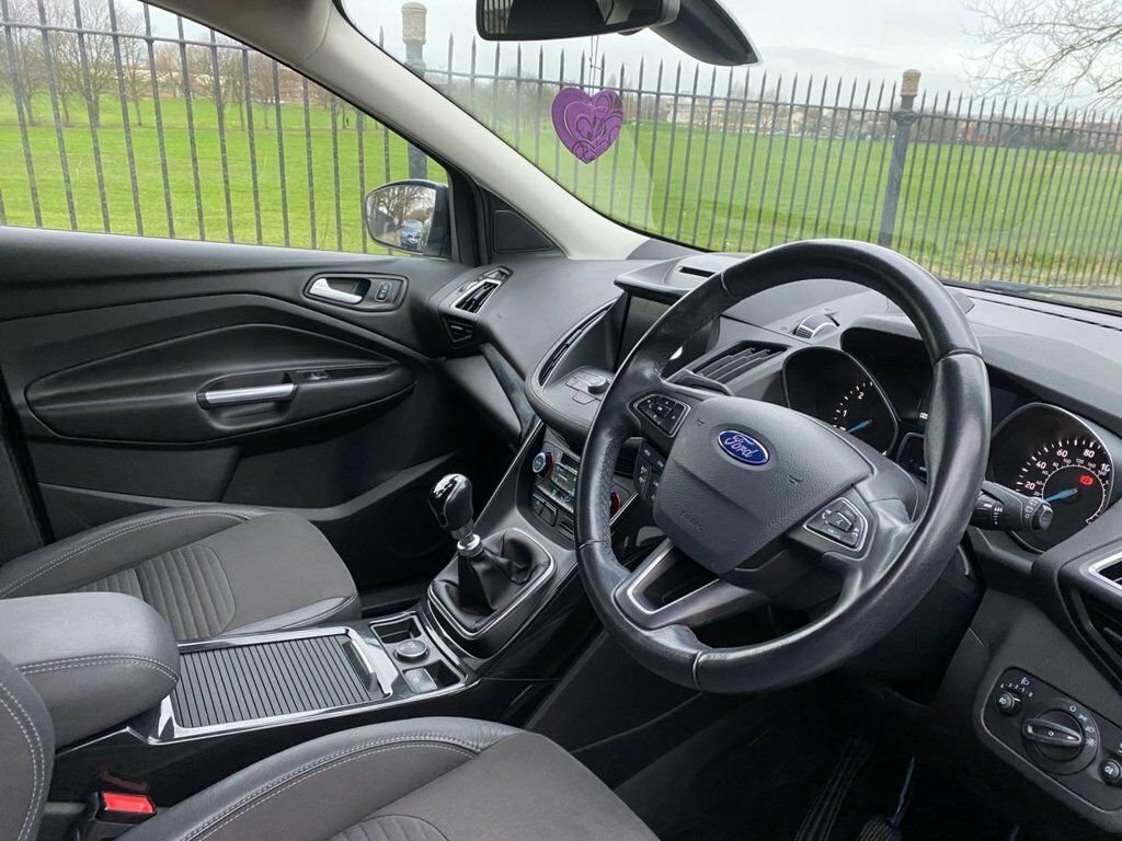 Ford Kuga 1.5L Titanium Black #2