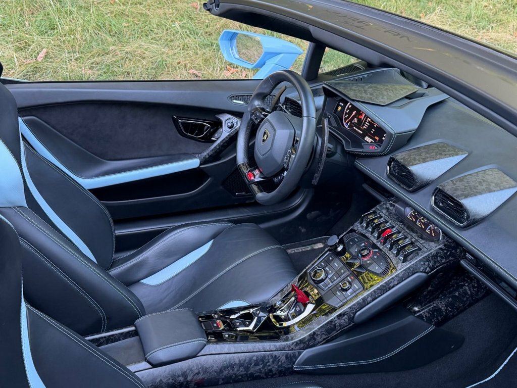 Lamborghini Huracan Convertible Blue #2
