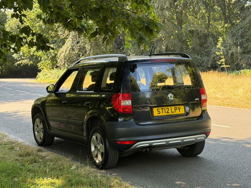 Skoda Yeti 1.2L S ST12LPY Black #4