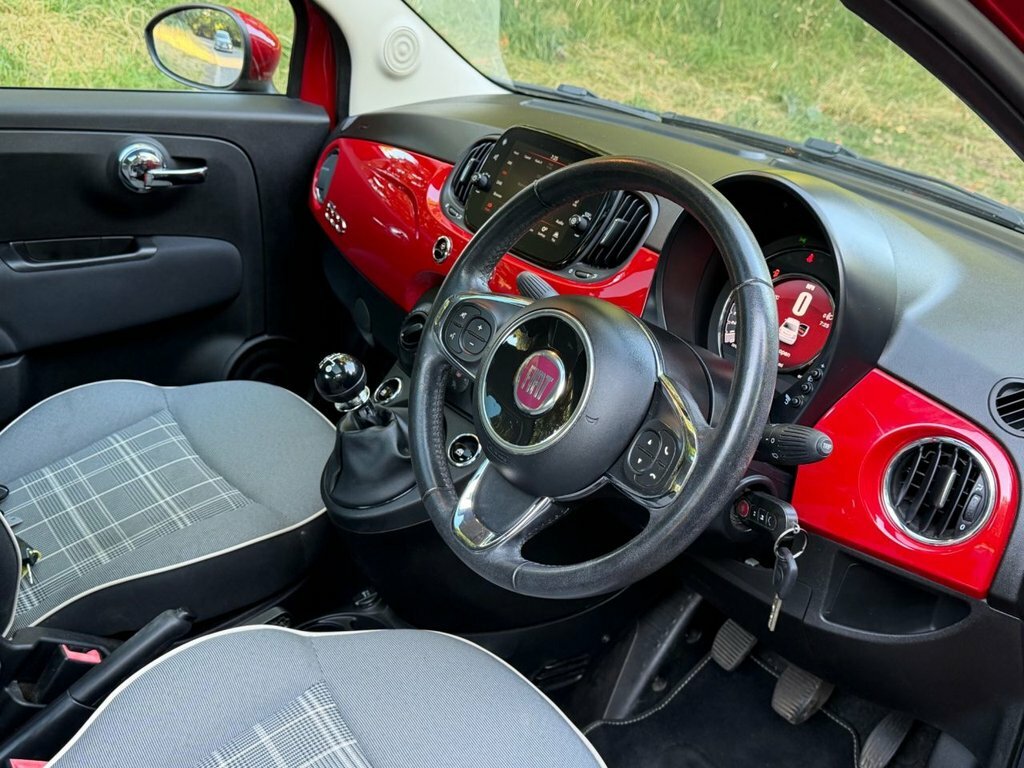 Fiat 500 1.2L Lounge Red #2