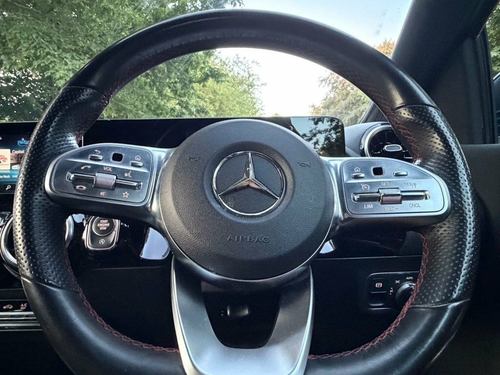 Mercedes-Benz B Class Hatchback Red #28