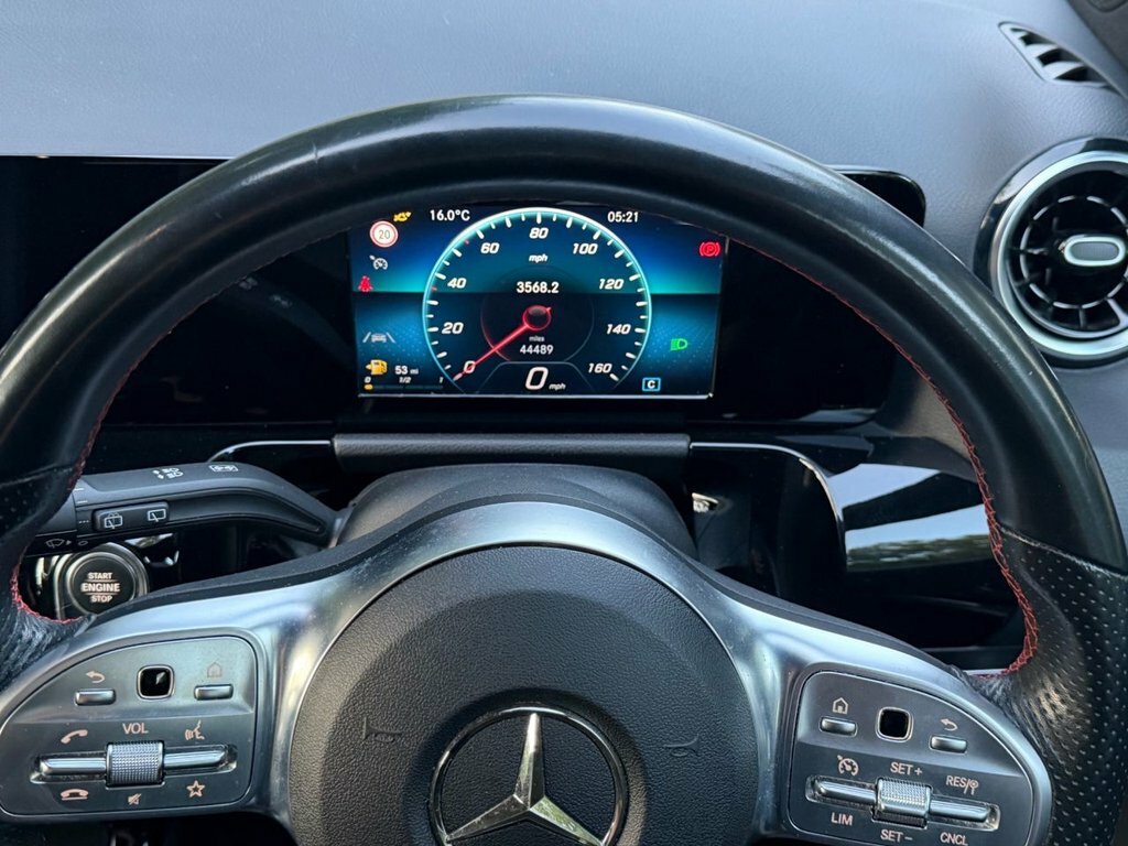 Mercedes-Benz B Class Hatchback Red #27