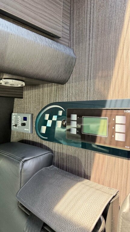Mercedes-Benz Sprinter Mpv Black #4