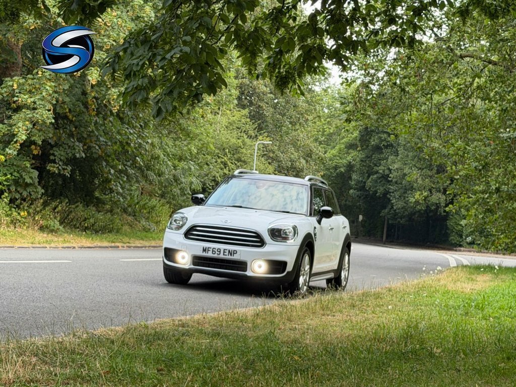 Mini Countryman 1.5L Cooper Exclusive White #3