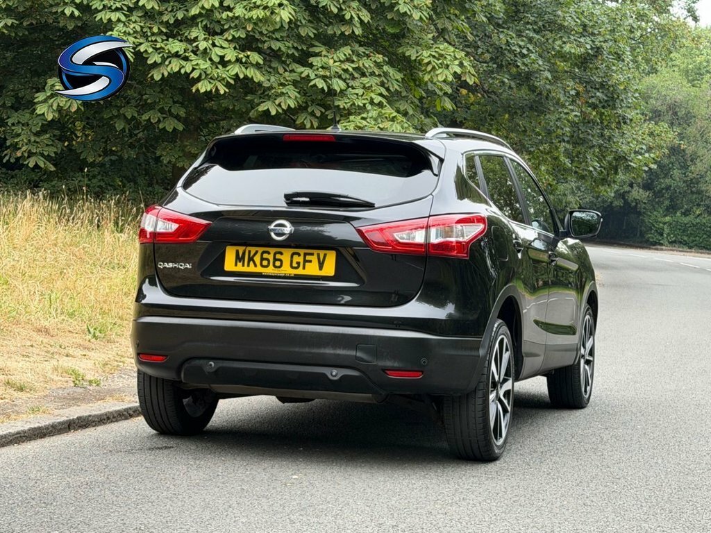 Nissan Qashqai 1.6L Tekna Black #6