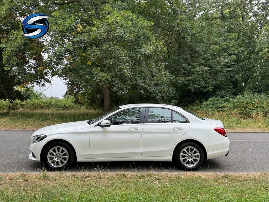 Mercedes-Benz C Class 2L Se White #4