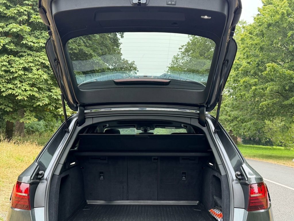 Audi RS4 Avant Rs 4 Avant 450 Ps Tiptronic Blue #24