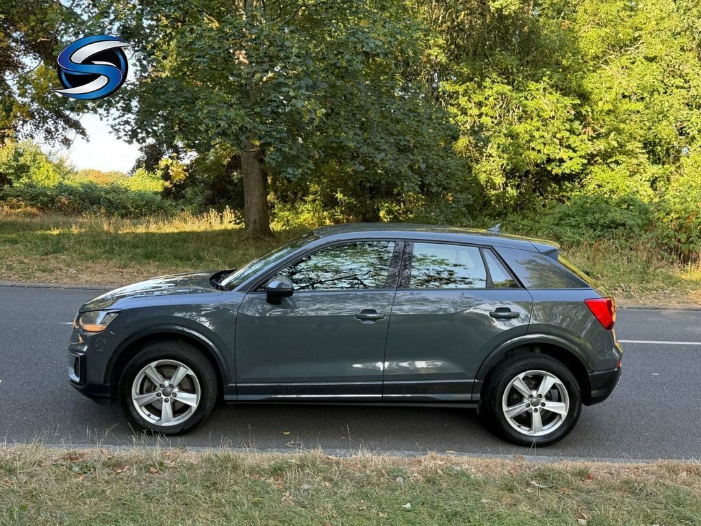 Audi Q2 1.6L Sport Grey #5