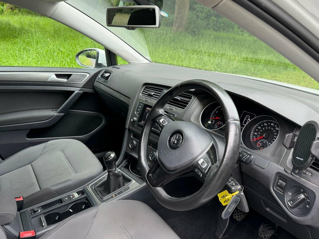 Volkswagen Golf 1.4L Se White #2