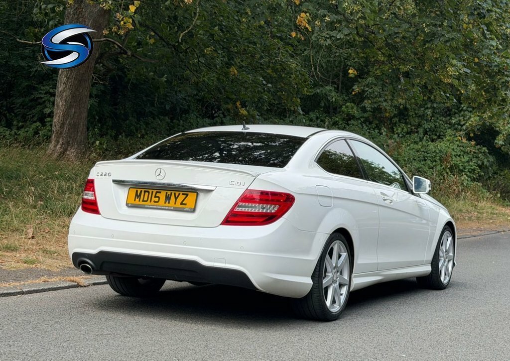 Mercedes-Benz C Class 2.1L Amg Sport Edition White #5