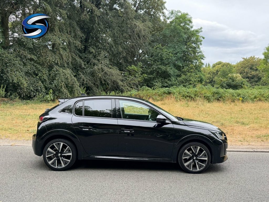 Peugeot 208 1.2L Gt Black #3