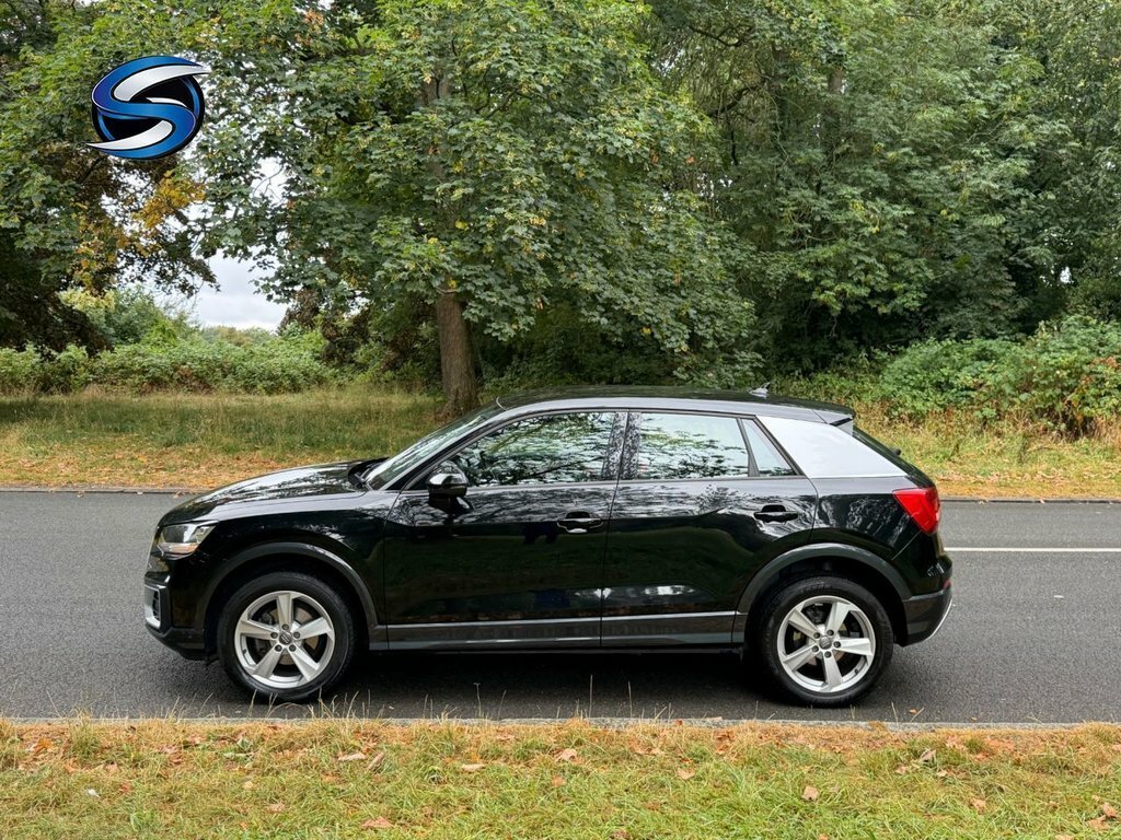 Audi Q2 1L Sport Black #5