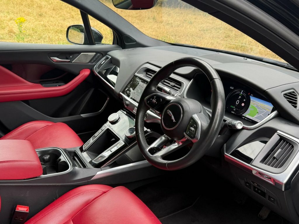 Jaguar I-Pace Hse Black #2