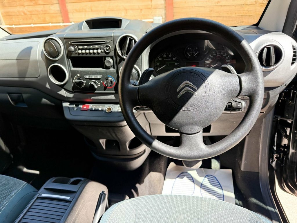 Citroen Berlingo 1.6L Feel NK67GKD Black #2