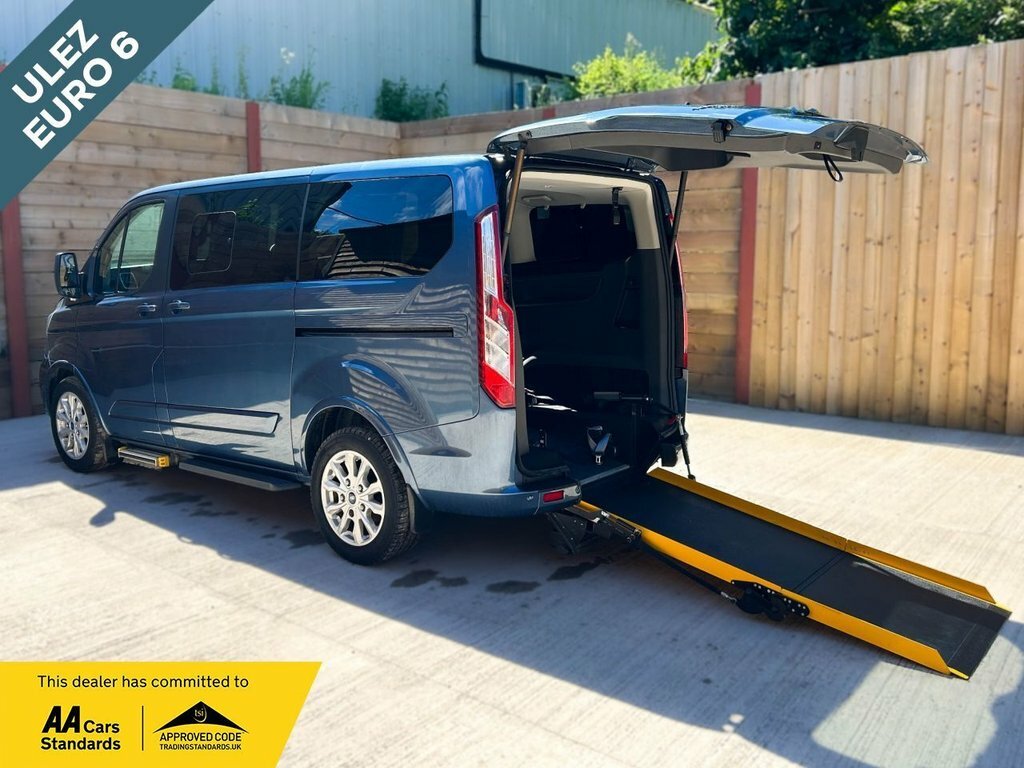 Ford Tourneo Custom 2L Titanium Blue