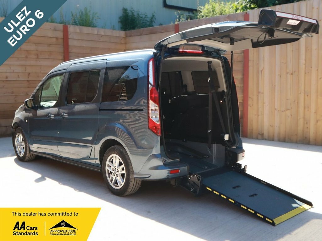 Ford Grand Tourneo Connect 1.5L Titanium Blue