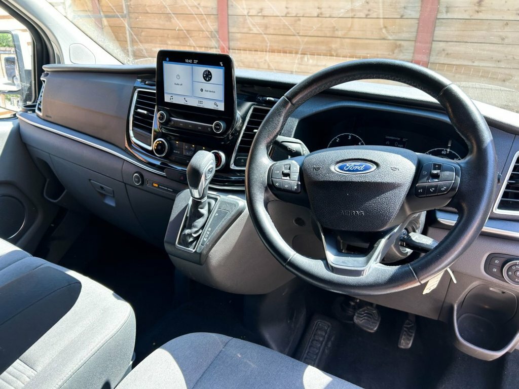 Ford Tourneo Custom 2L Titanium Silver