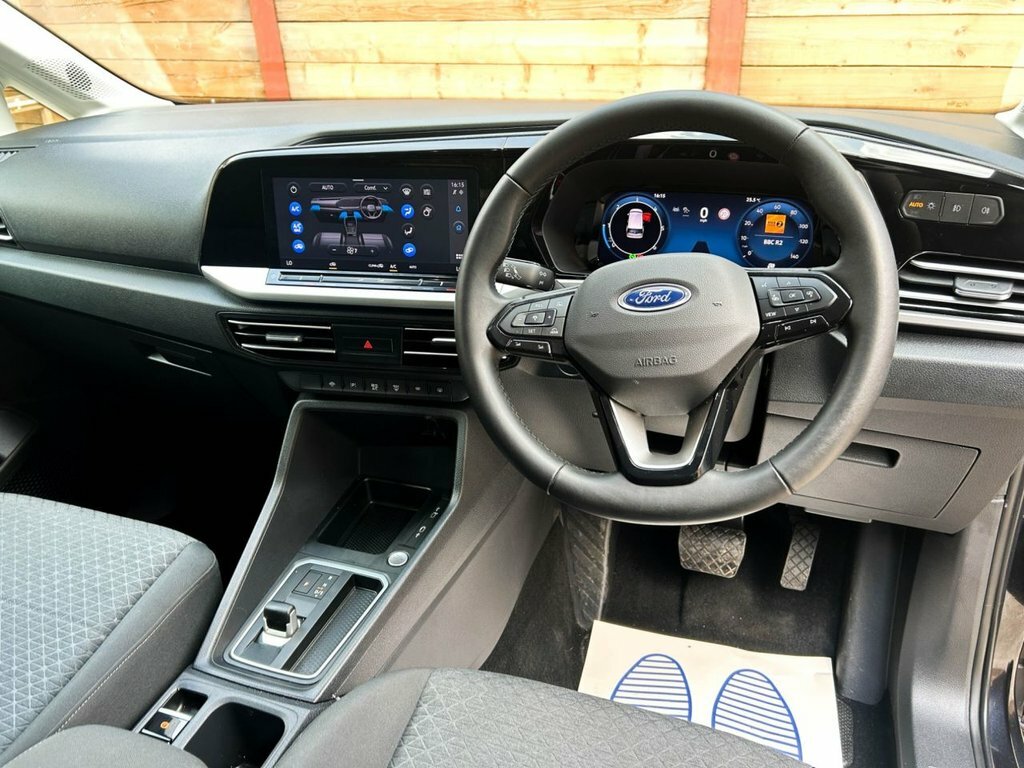 Ford Grand Tourneo Connect 2L Titanium Black #2