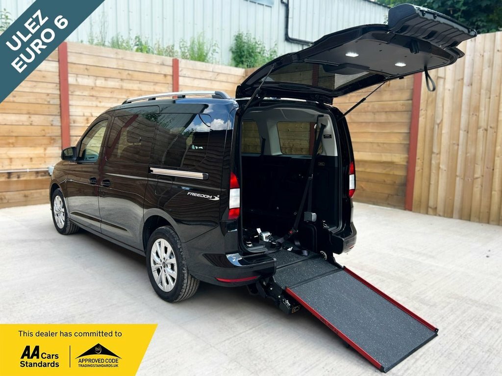 Ford Grand Tourneo Connect 2L Titanium Black