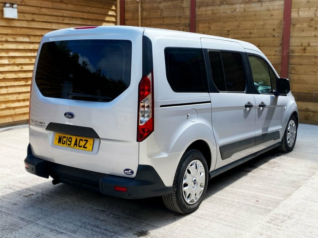 Ford Grand Tourneo Connect 1.5L Zetec Silver #6