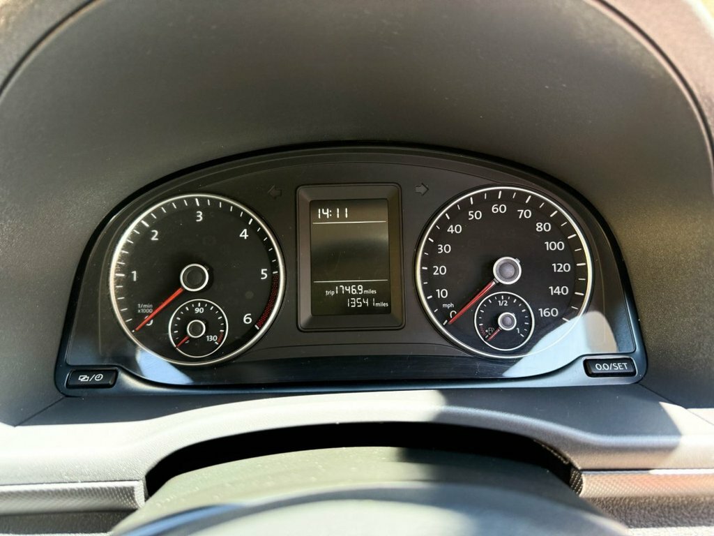 Volkswagen Caddy Life Life 2014 64 Purple #23