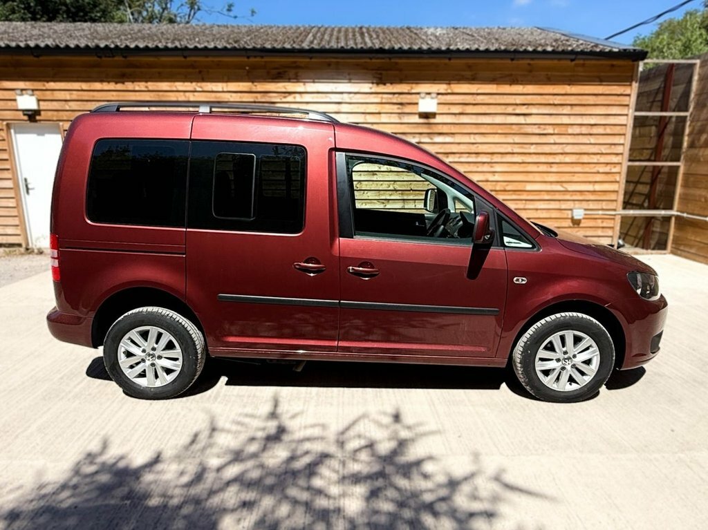Volkswagen Caddy Life Mpv Red #6