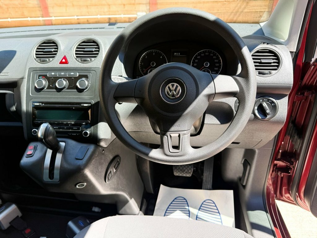 Volkswagen Caddy Life Mpv Red #2