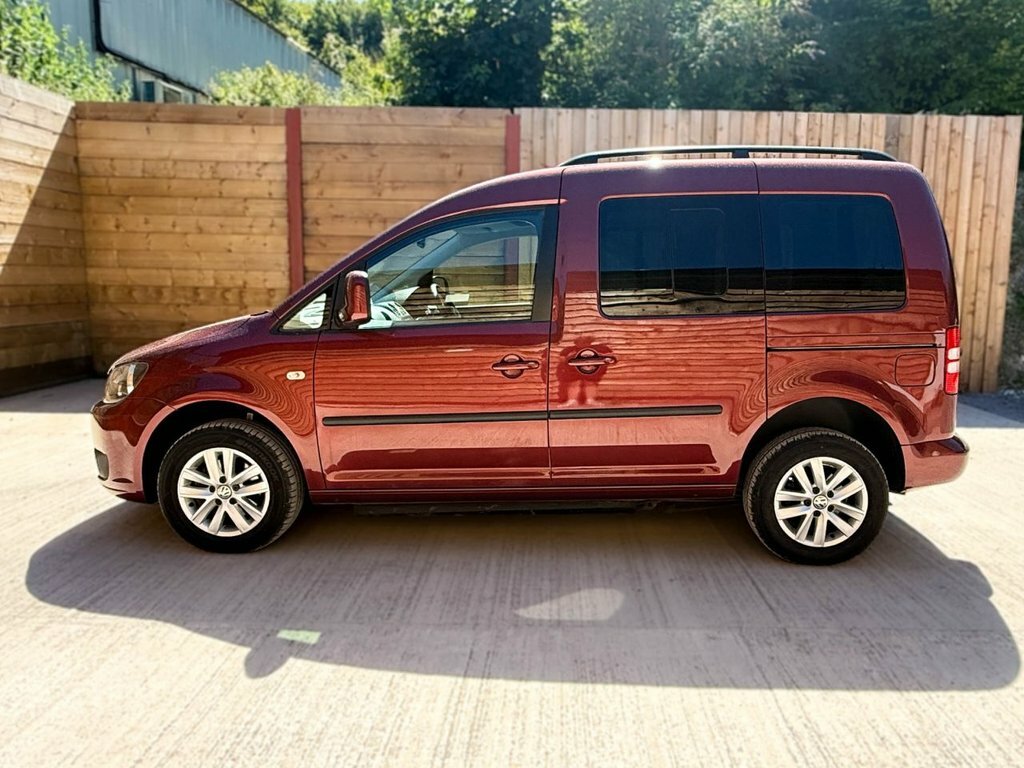 Volkswagen Caddy Life Life 2014 64 Purple #7