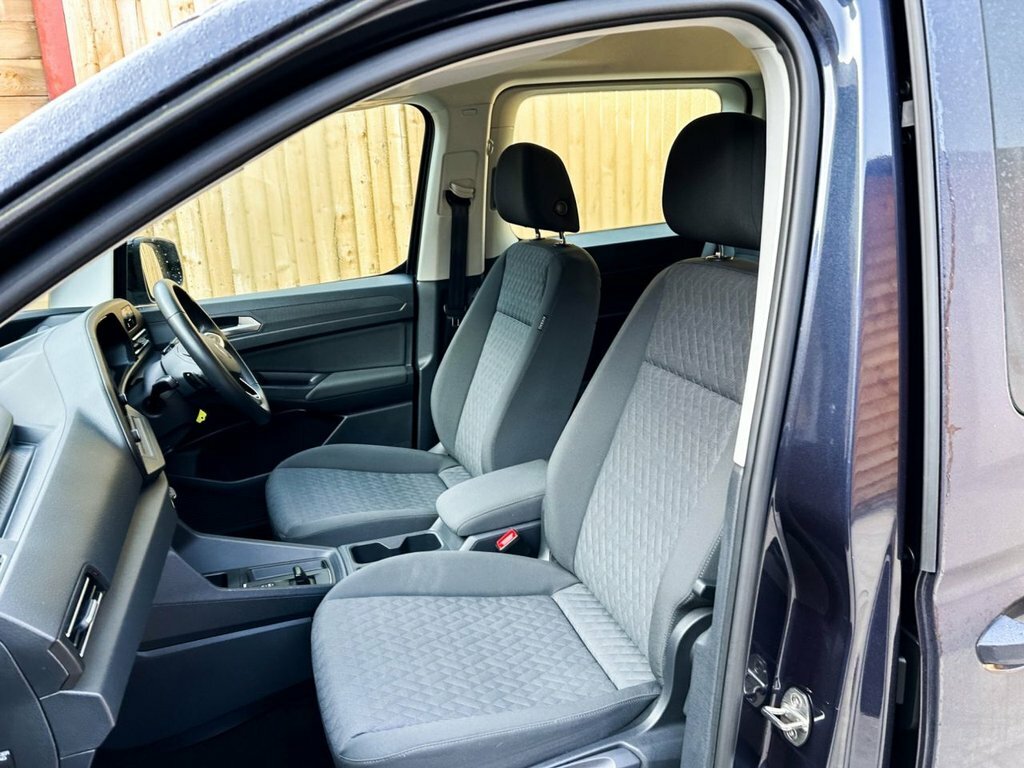 Volkswagen Caddy Maxi Life 2.0 Tdi 122 Life Dsg 2022 Silver #20