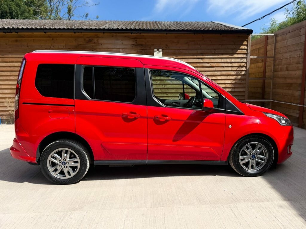 Ford Tourneo Connect 1.5L Titanium Red #5