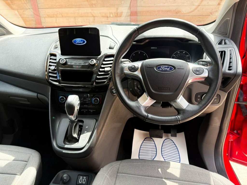 Ford Tourneo Connect 1.5L Titanium Red #2