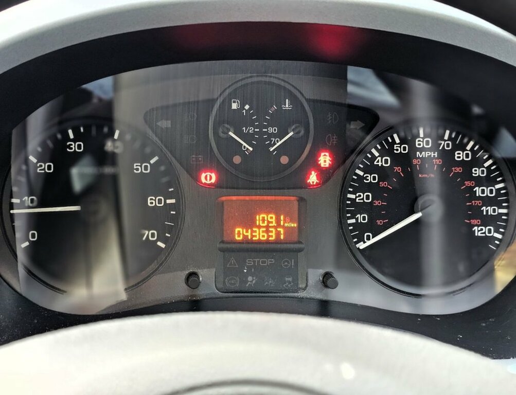 Citroen Berlingo E-hdi Airdream Xtr Egs 5-Door 4 Seater Wheelchair Silver #23