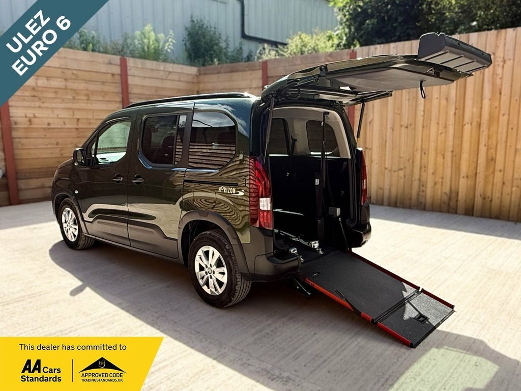 Peugeot Rifter 1.5L Allure Green