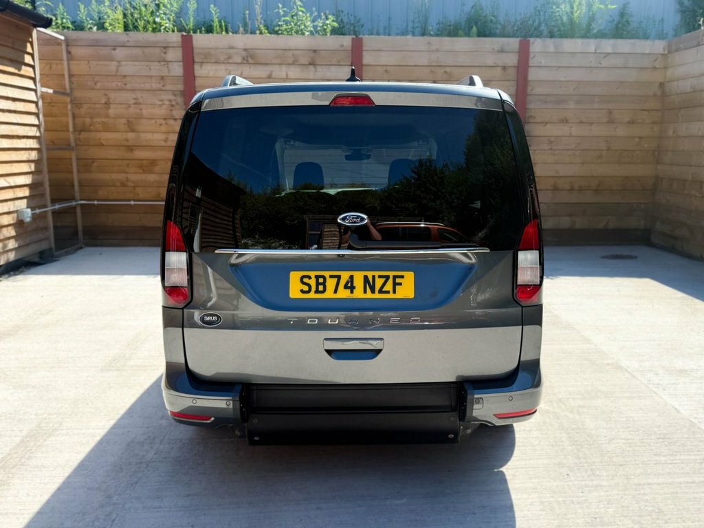 Ford Grand Tourneo Connect 1.5L Titanium Grey #4
