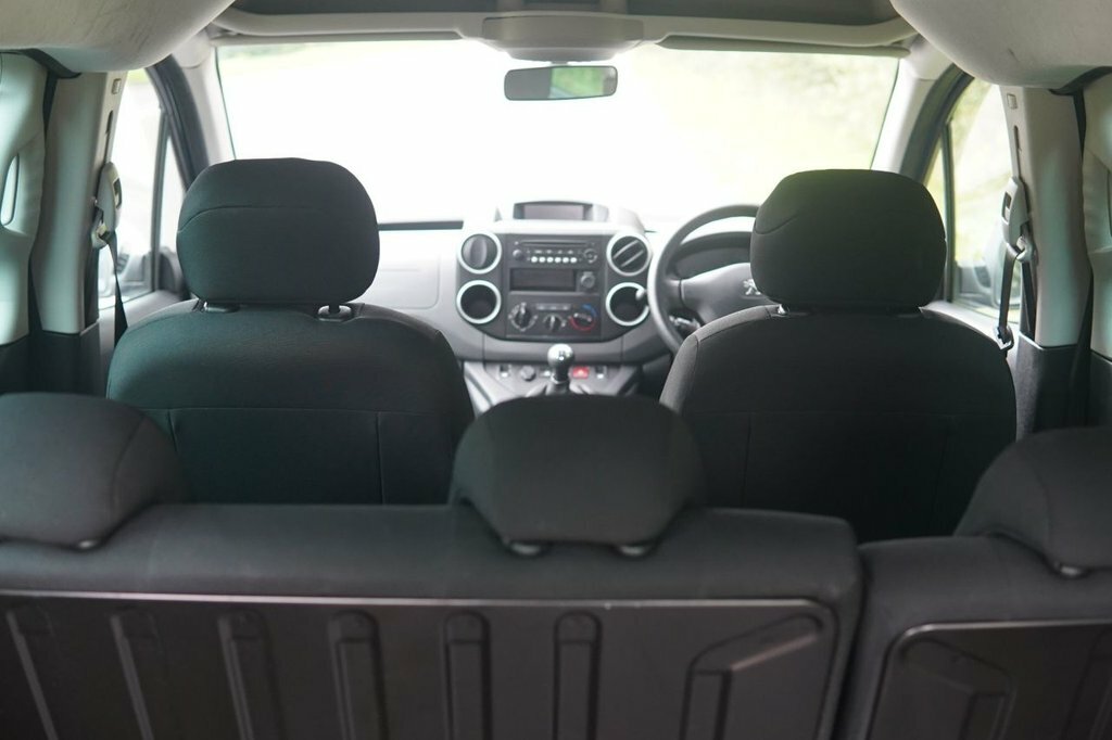 Peugeot Partner Tepee 1.2 Puretech 110 Active Grey #25