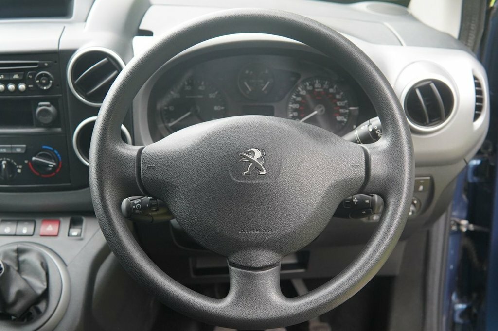Peugeot Partner Tepee Mpv Blue #2