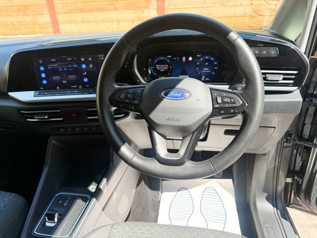 Ford Grand Tourneo Connect 2L Titanium Grey #2