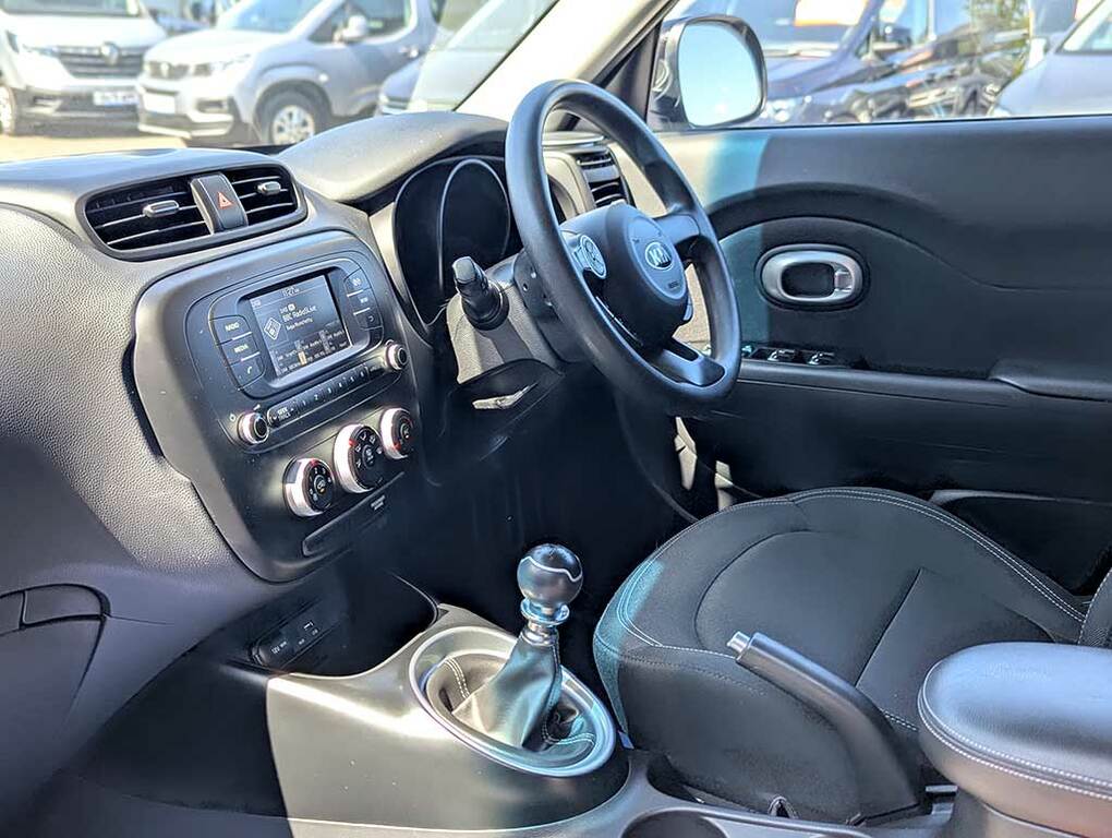 Kia Soul Hatchback Silver #24