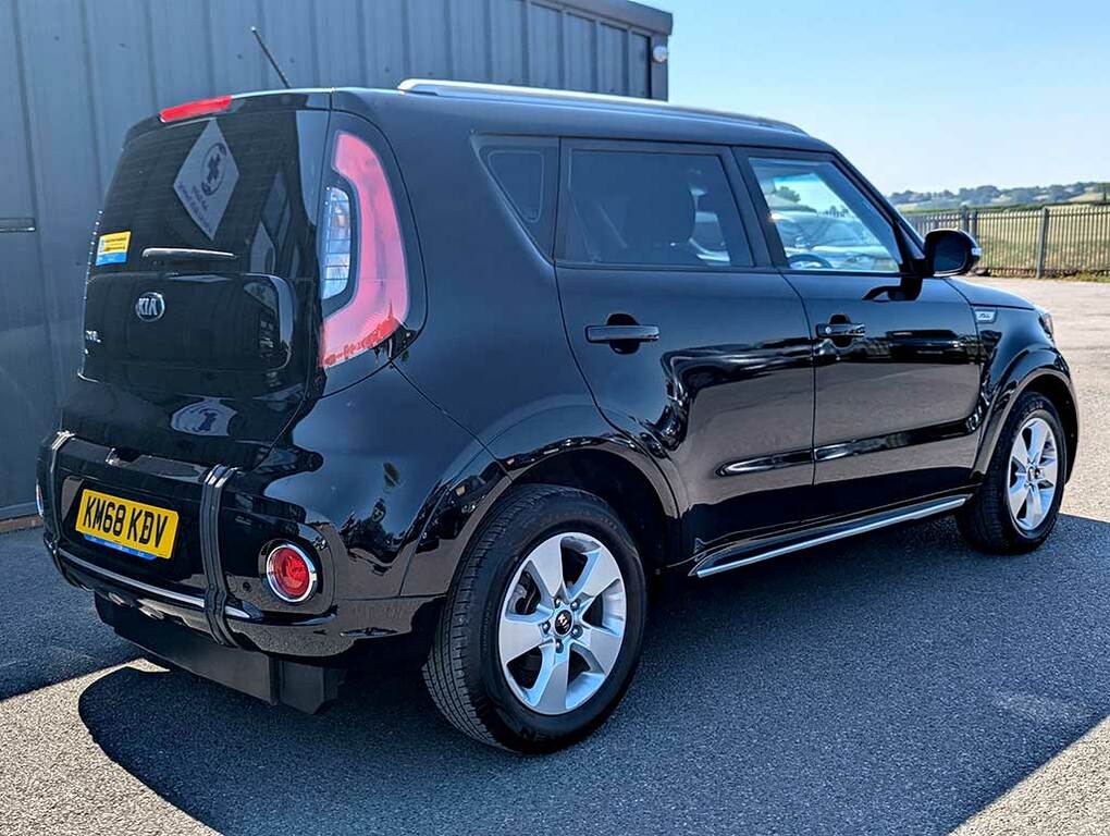 Kia Soul Hatchback Silver #9