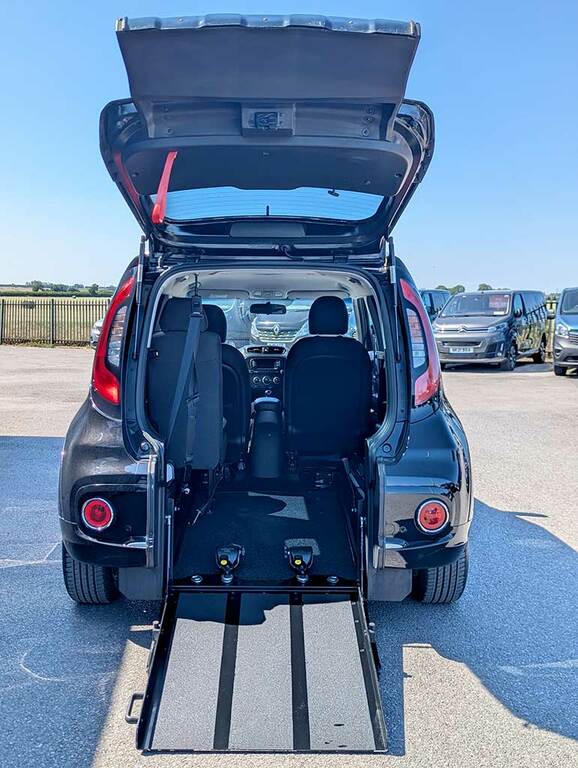 Kia Soul Hatchback Silver #7