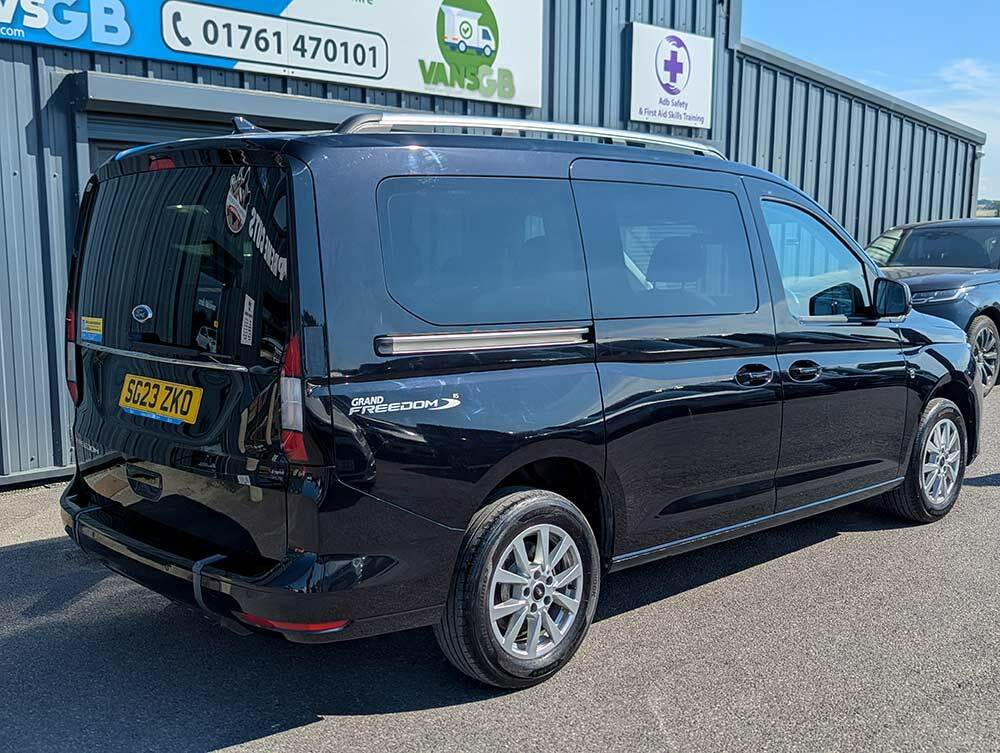 Ford Grand Tourneo Connect Freedom Rs 2.0 Titanium Wav SG23ZKO #6