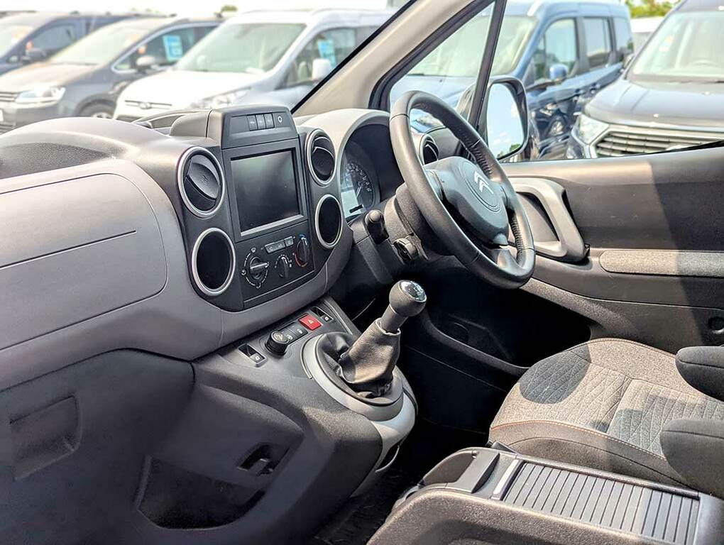 Citroen Berlingo Multispace 1.6 Bluehdi Xtr Black #13