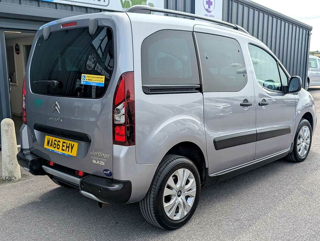 Citroen Berlingo Multispace 1.6 Bluehdi Xtr Black #9