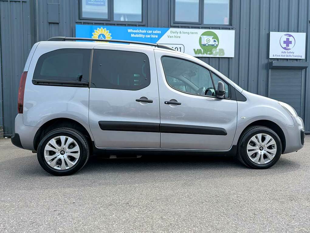 Citroen Berlingo Multispace 1.6 Bluehdi Xtr Black #10