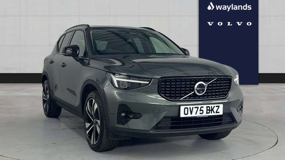Volvo XC40 Ultra, B3 Mild Hybrid, Dark Green