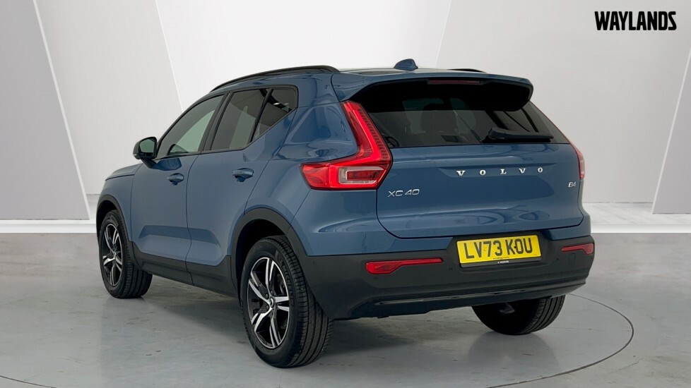 Volvo XC40 B4 Mhev LV73KOU Blue #4