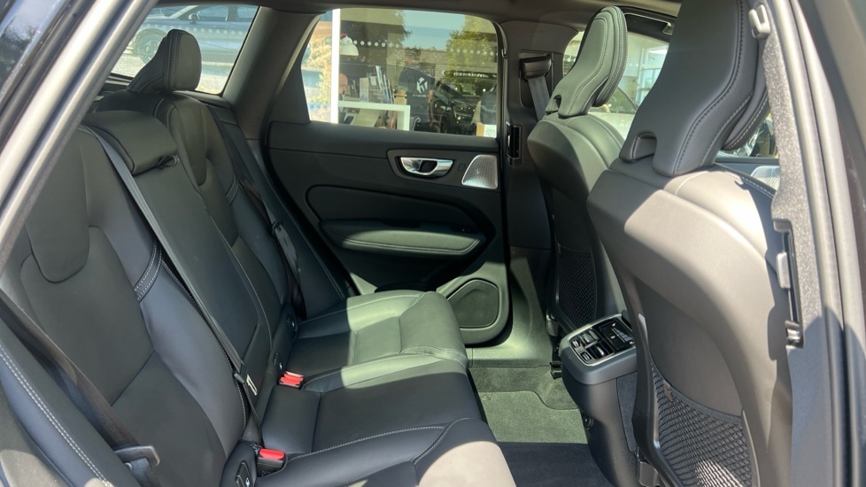 Volvo XC60 Ultr Blk Ed B5 Mhev Awd A OE75YVN Black #6