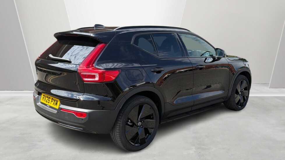 Volvo XC40 Black Edition Ultra, B3 Mild Hybrid, RV26PXM Black #2