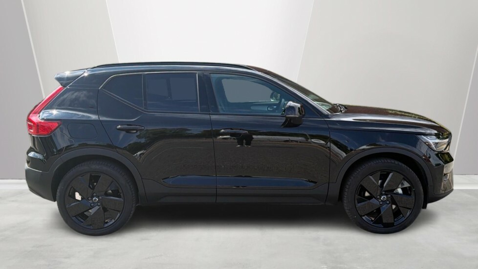 Volvo XC40 Black Edition Ultra, B3 Mild Hybrid, RV26PXM Black #3